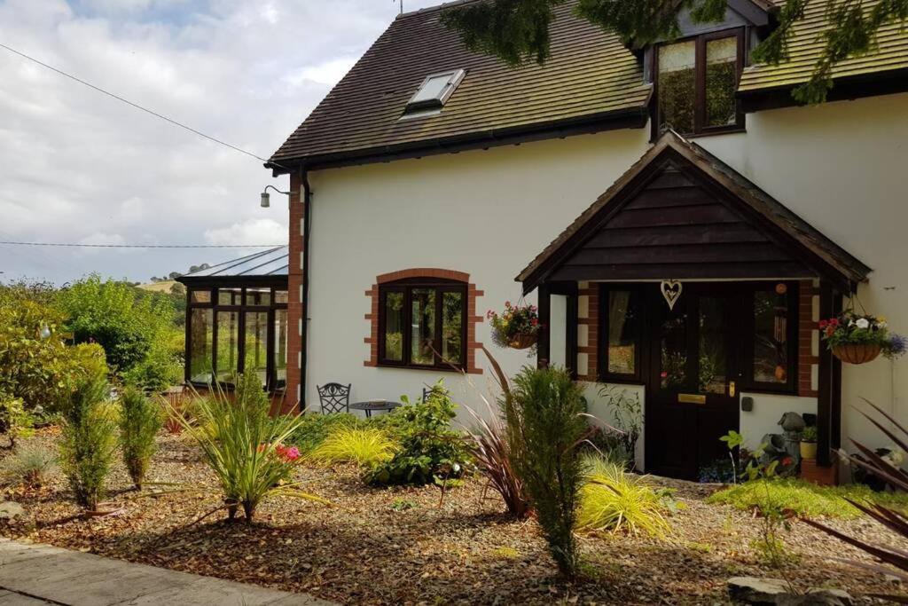 Rowan Cottages With Panoramic Views Of The Stiperstones And Walks On The Doorstep Shrewsbury Exteriör bild