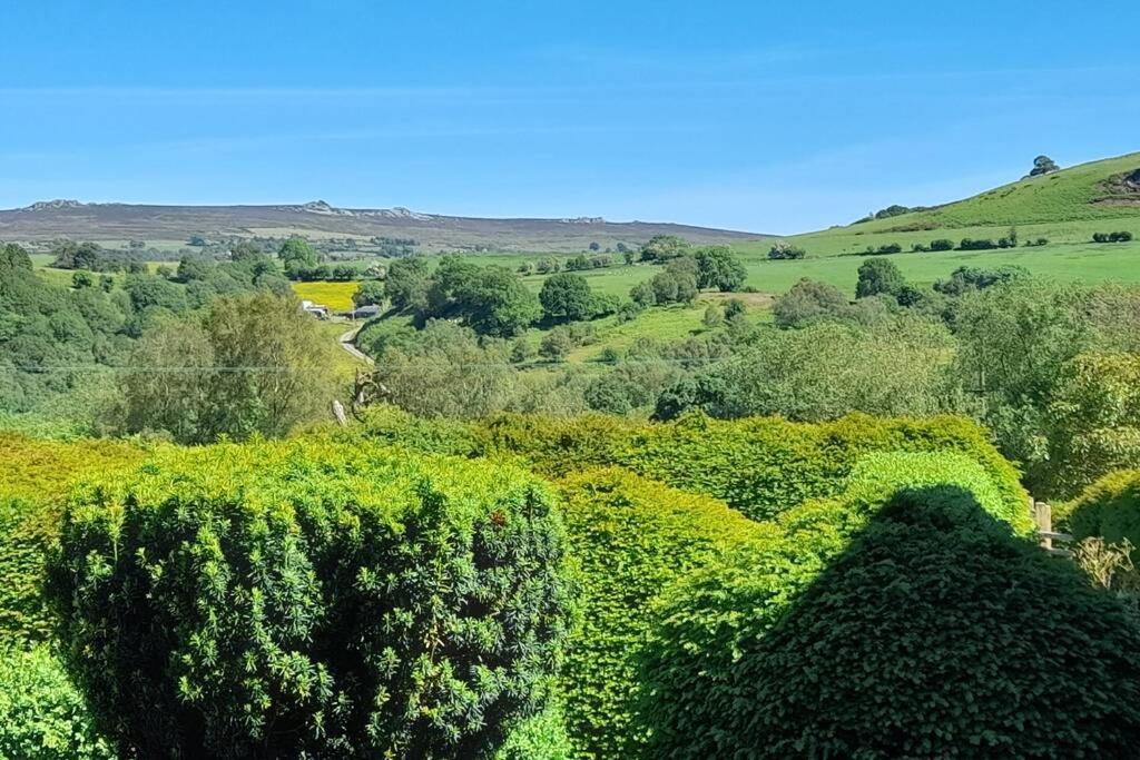 Rowan Cottages With Panoramic Views Of The Stiperstones And Walks On The Doorstep Shrewsbury Exteriör bild